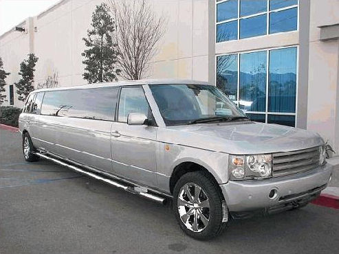 Chauffeur stretched silver Range Rover Vogue limo 8 seater in East of England, Peterborough, Huntingdon, Stanford, King's Lynn, Norwich, Great Yarmouth, Lowestoft, Wisbech, Spalding, Cambridge, Cambridgeshire, Bedford, Bedfordshire, Newmarket, Bury St Edmunds, Suffolk, Norfolk, Lincolnshire, Northampton, Northamptonshire, Kettering, Leicester and Sudbury.